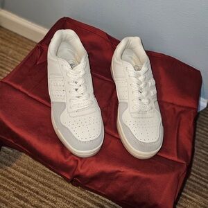 Steve Madden Dignity sneakers 7M